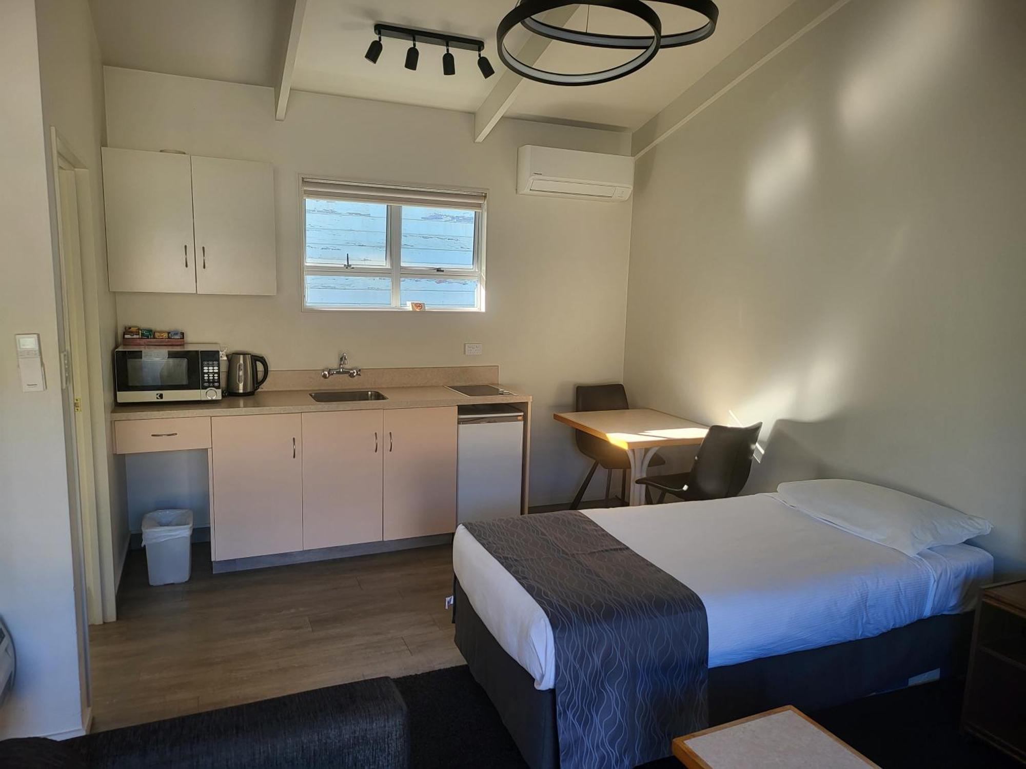 Ferrylink Motel Picton Bagian luar foto