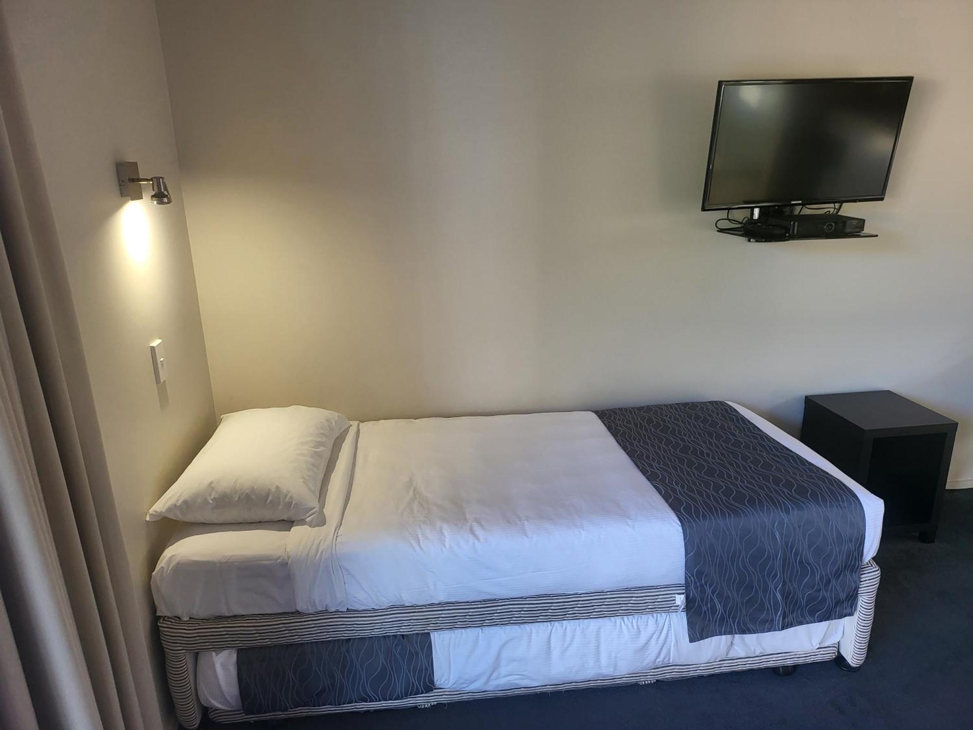 Ferrylink Motel Picton Bagian luar foto