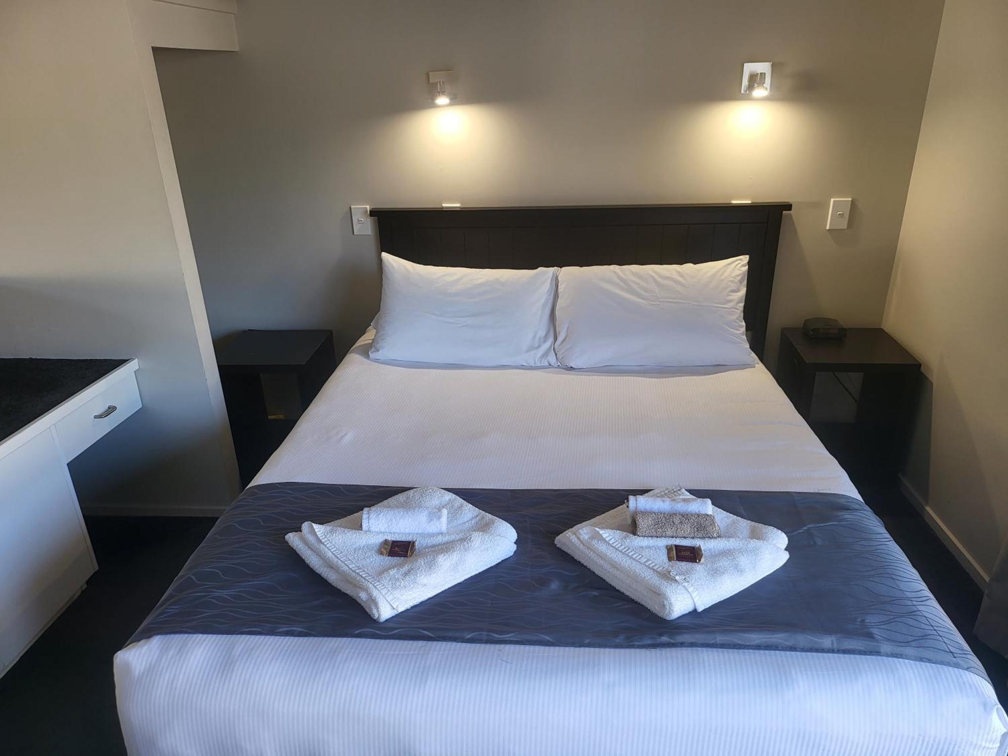 Ferrylink Motel Picton Bagian luar foto