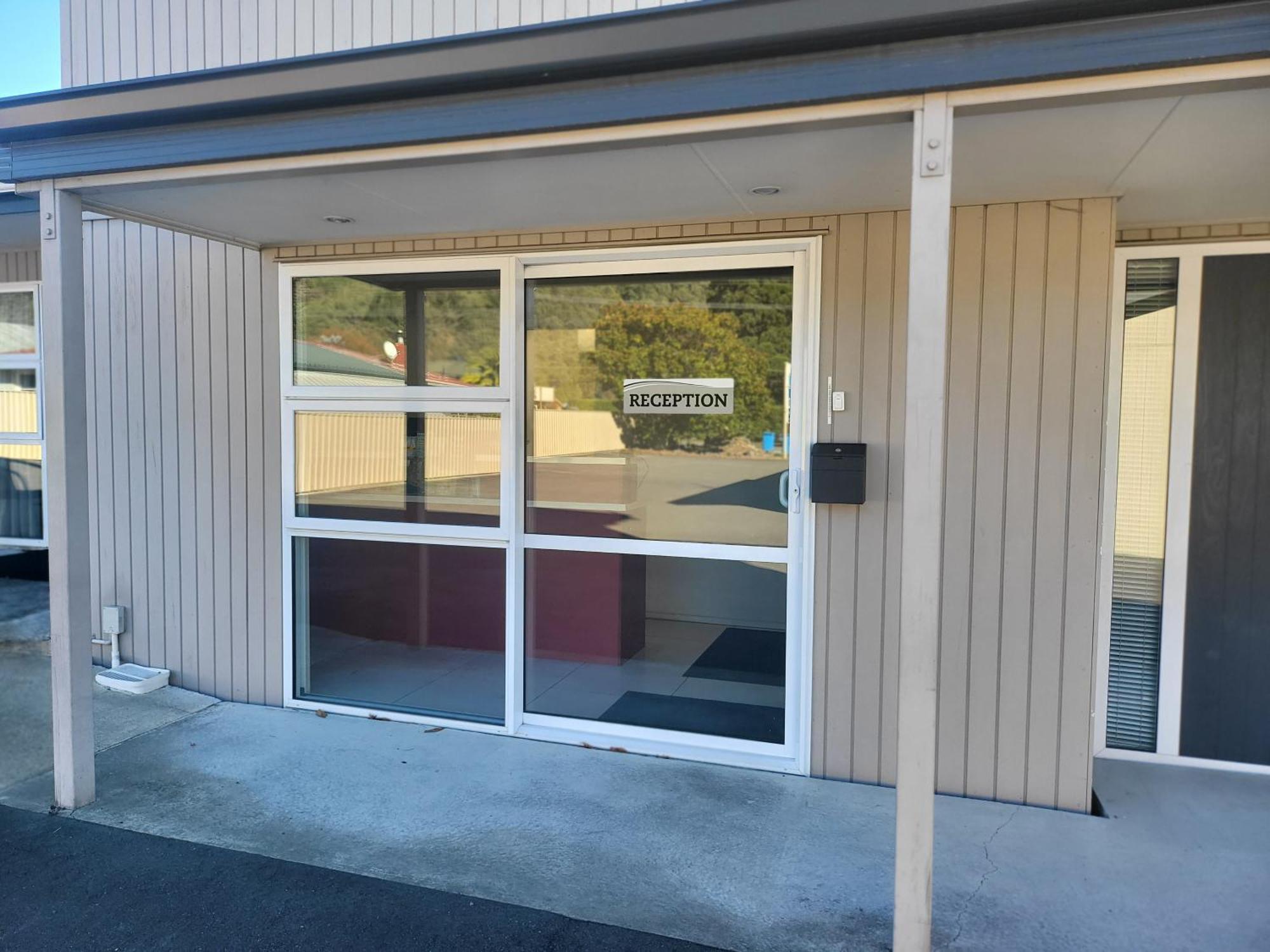 Ferrylink Motel Picton Bagian luar foto