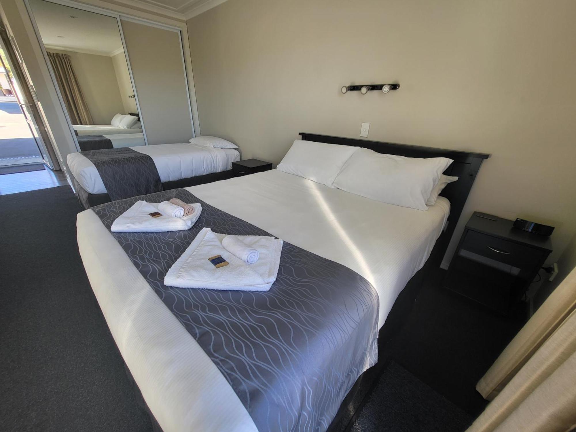 Ferrylink Motel Picton Bagian luar foto