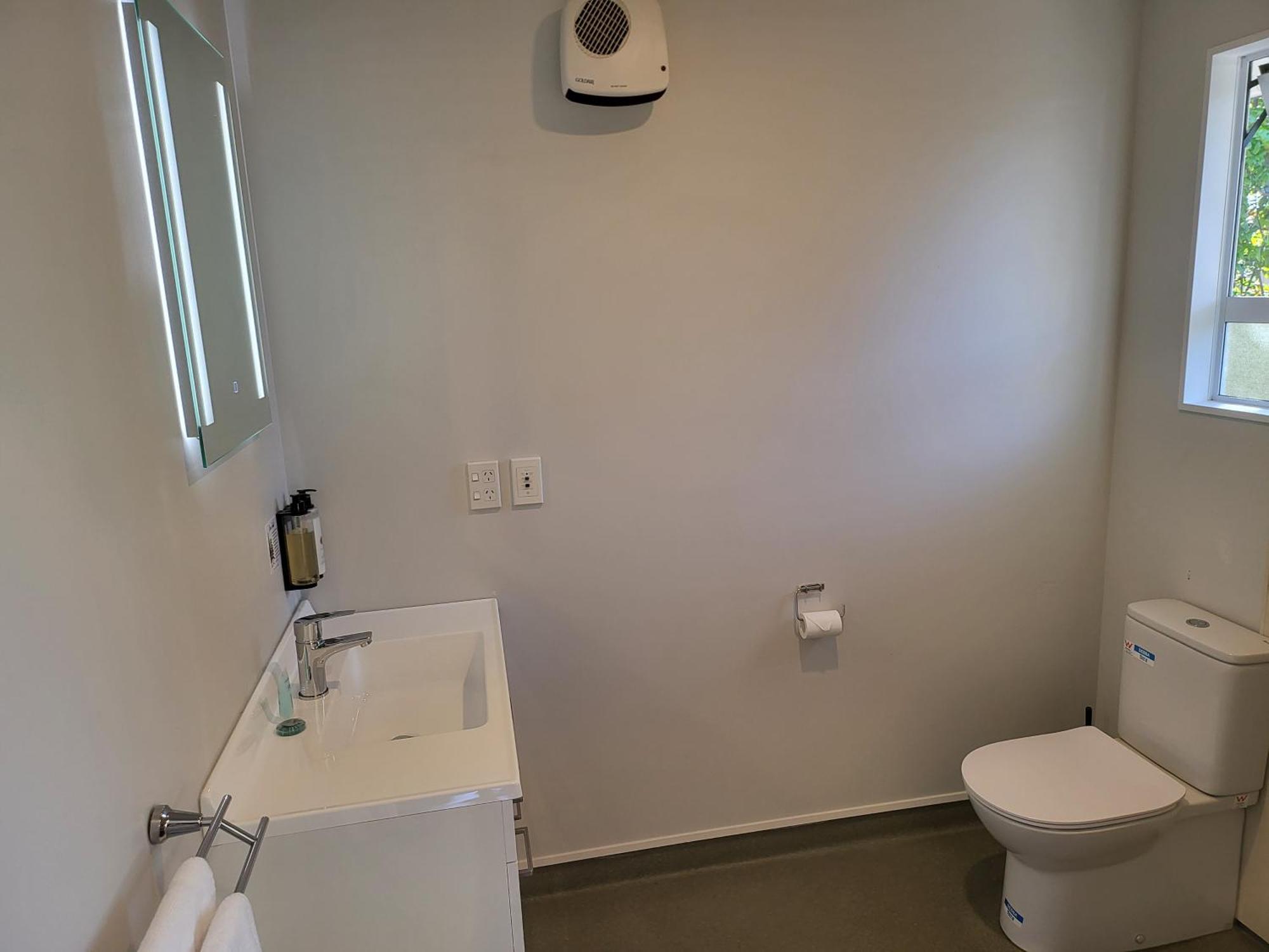 Ferrylink Motel Picton Bagian luar foto